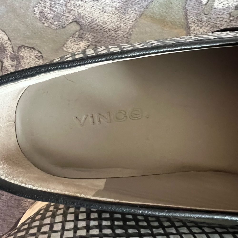 VINCE Slip Ons - Picture 6 of 7